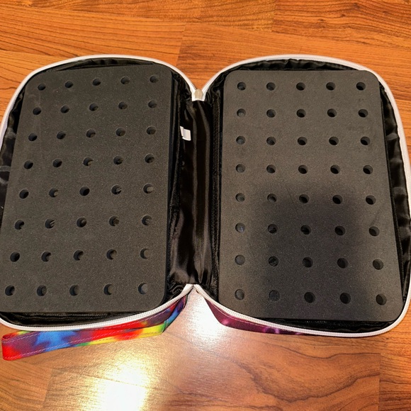 Tiedyed Crocs Jibbitz case - Picture 2 of 2